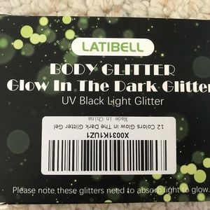 Glow in the Dark Body Glitter Latibell